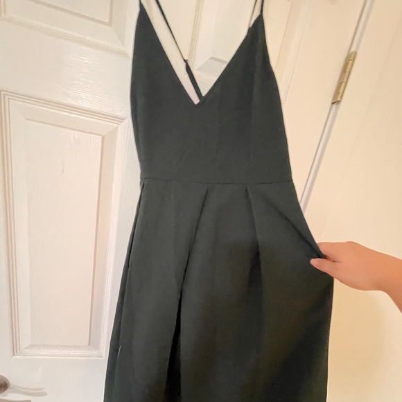 Eliacher tea length fit and flare dress with POCKETS! Dark green, size 8. - Picture 4 of 6